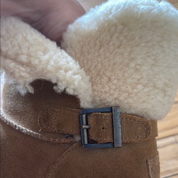 Ugg Cozy Brown Suede Boots with Cream Fur Lining - Picture 3 of 5